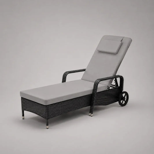 Gartenliege mit Rollen und verstellbarer Rückenlehne, Rattan, Stahl und Polyesterauflage, Schwarz/Grau, 200 × 68 × 95 cm