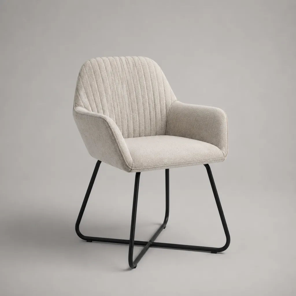 Esszimmerstuhl mit Armlehnen, Polyester-Bouclé und Stahlgestell, Beige/Schwarz, 59 × 62 × 83 cm
